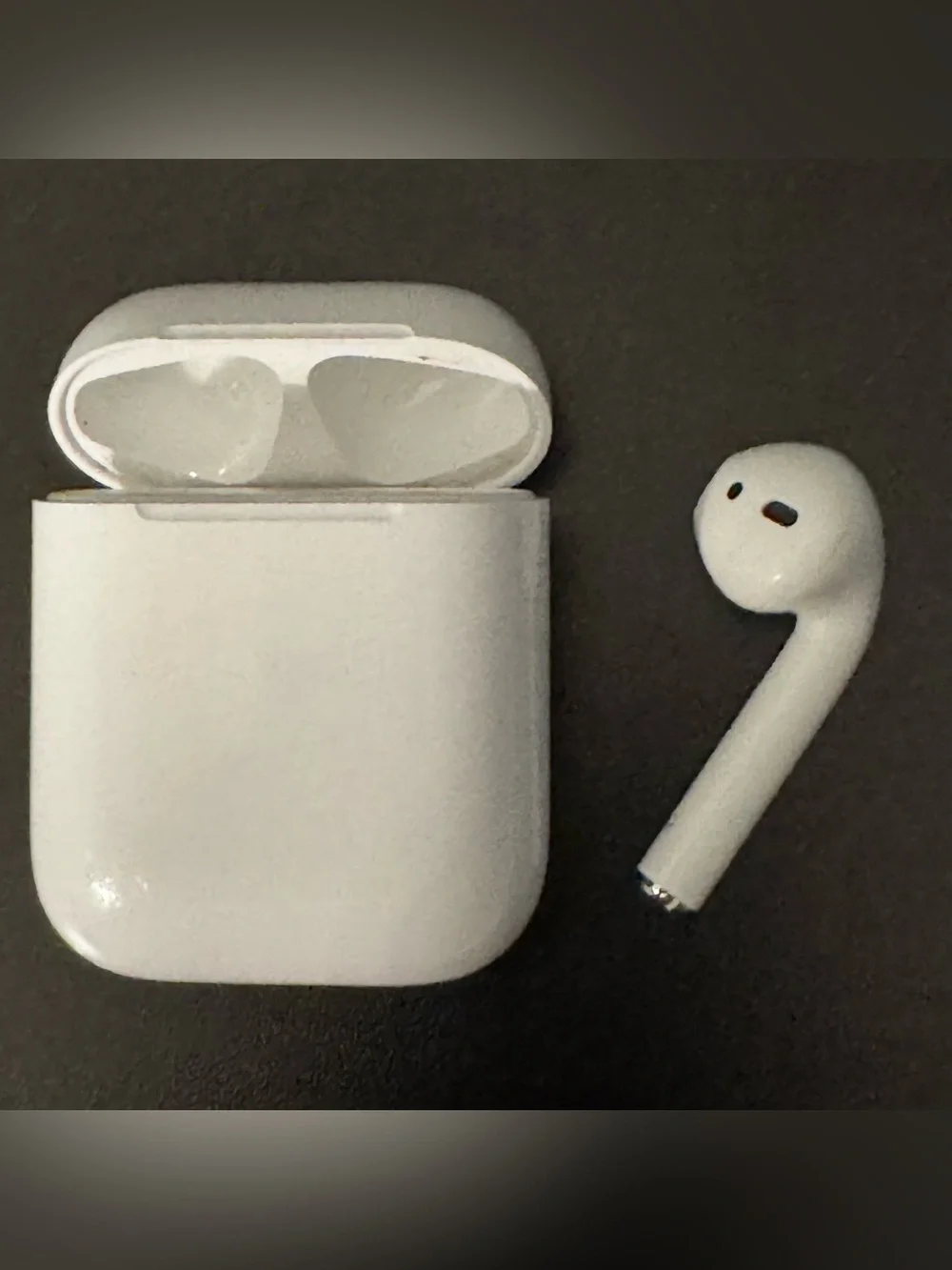 Apple AirPods 1st Gen RIGHT Earbud + 398 mAh EMC 2862 Charging Case